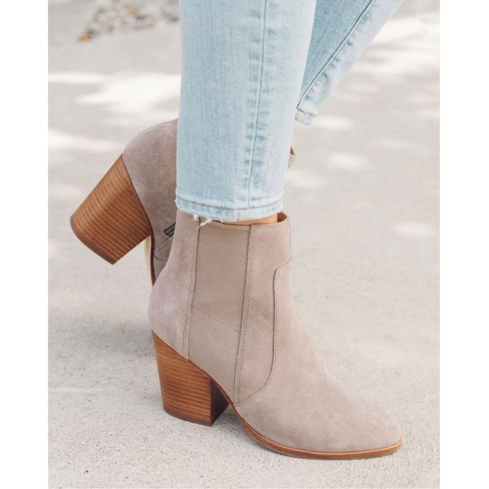 Women’s Soludos Taupe Leather Cowhide Heel Booties 8 US!